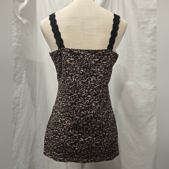 White House Black Market - Leopard Print Tank Top - (M) - Picture 2 of 4